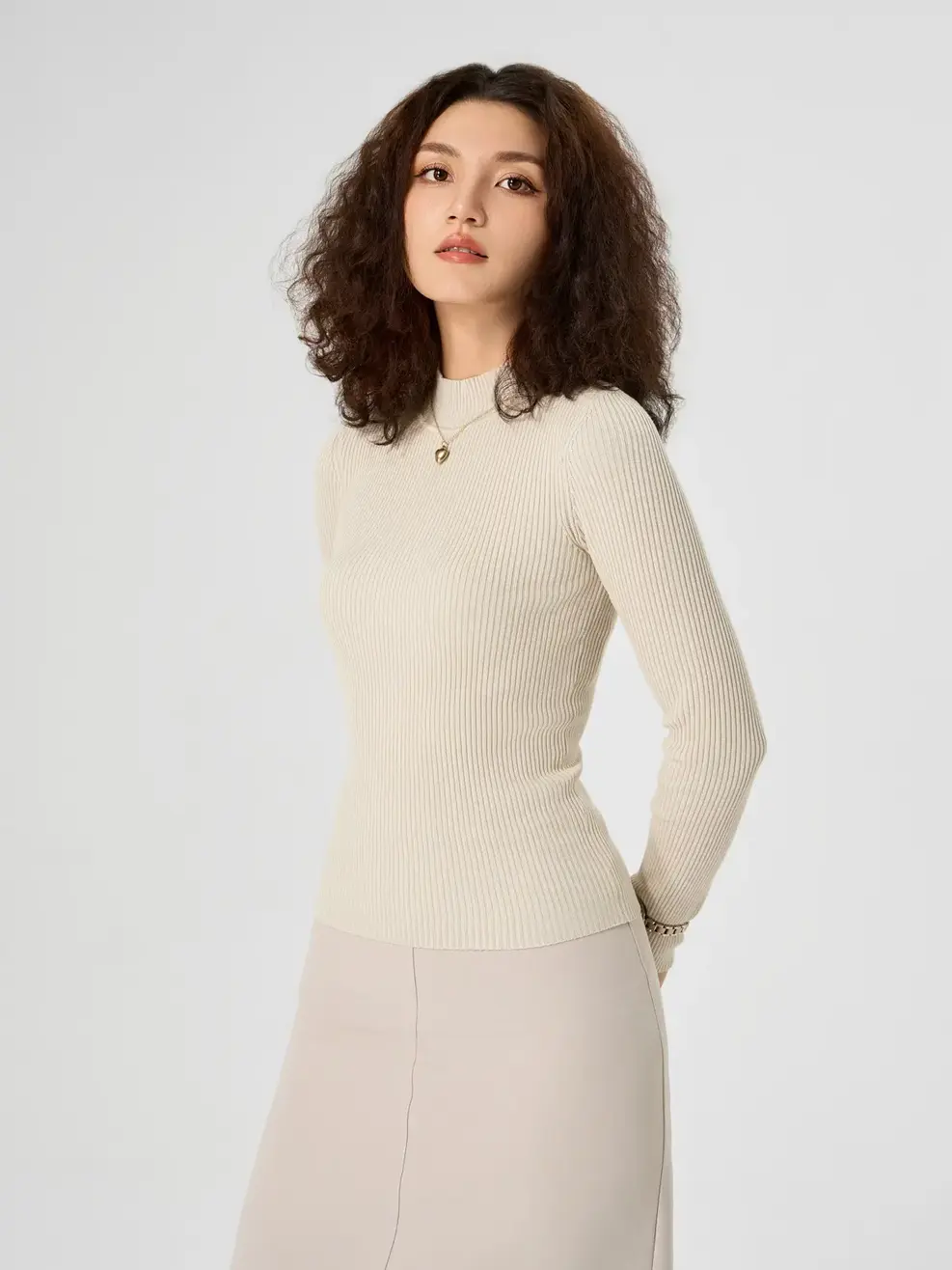 Áo Len Nữ Cổ Cao - Kem - S