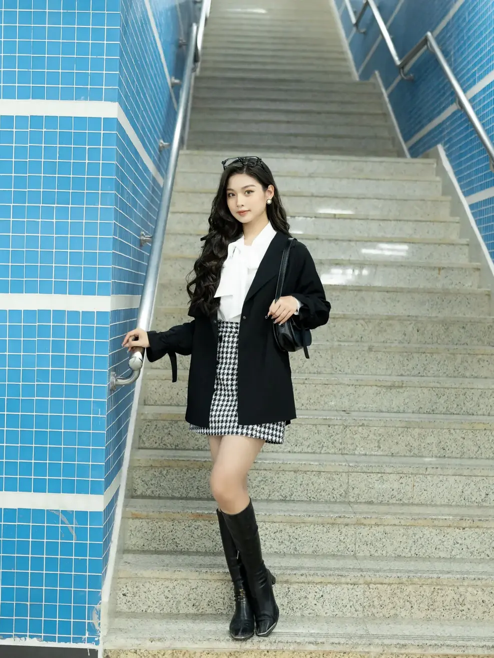 Áo Măng Tô Nữ Ngắn Đai Buộc Eo - Đen - S