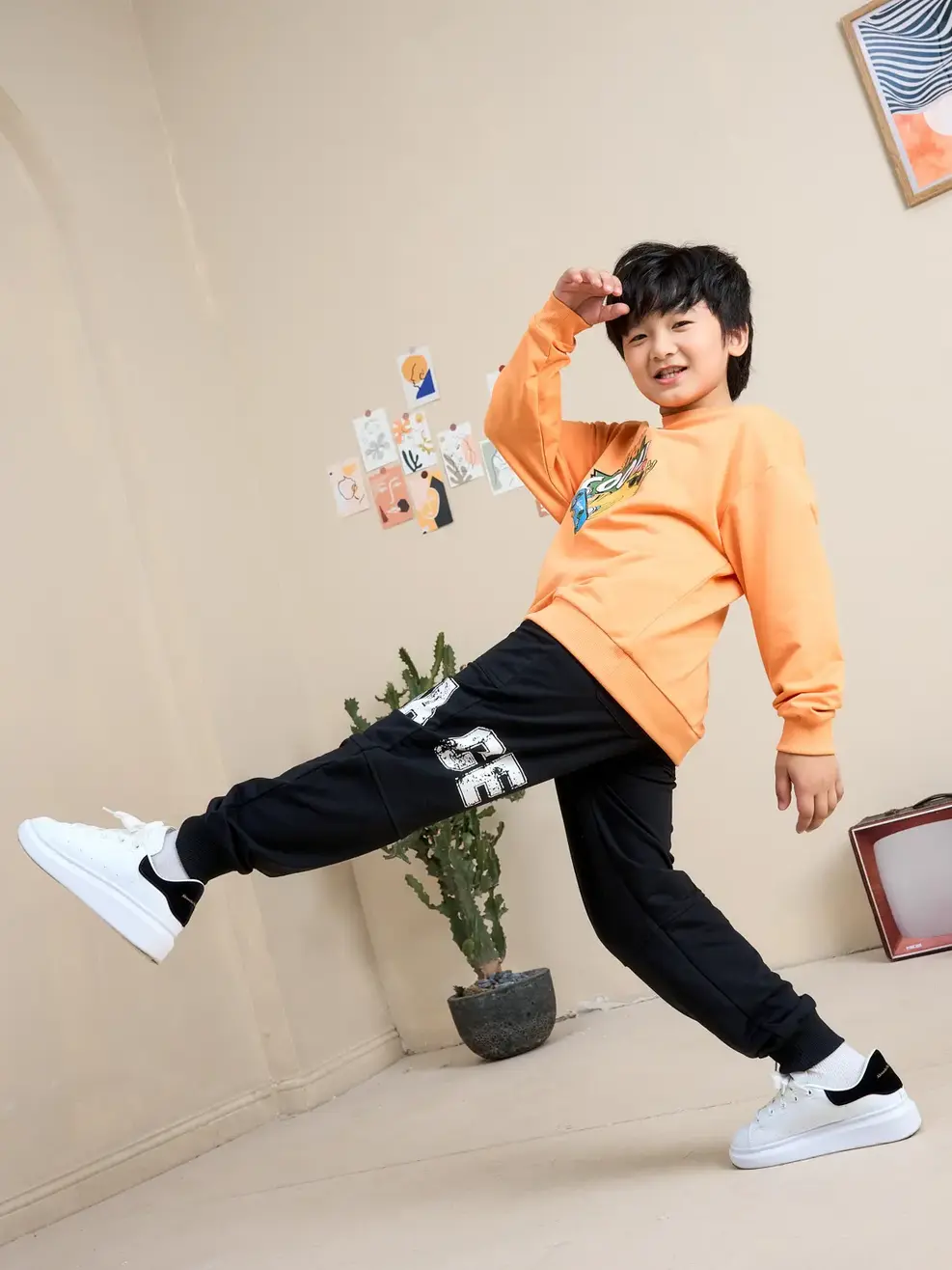 Quần nỉ kid lớn in Space - Đen - 12