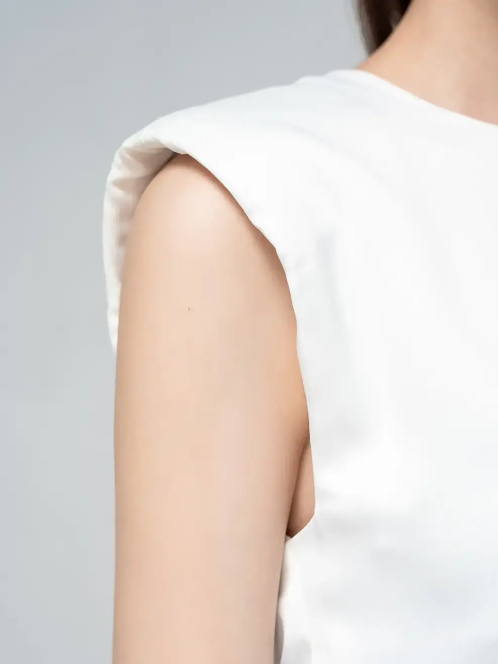 Sơ mi tay chờm vai đệm - Trắng - L