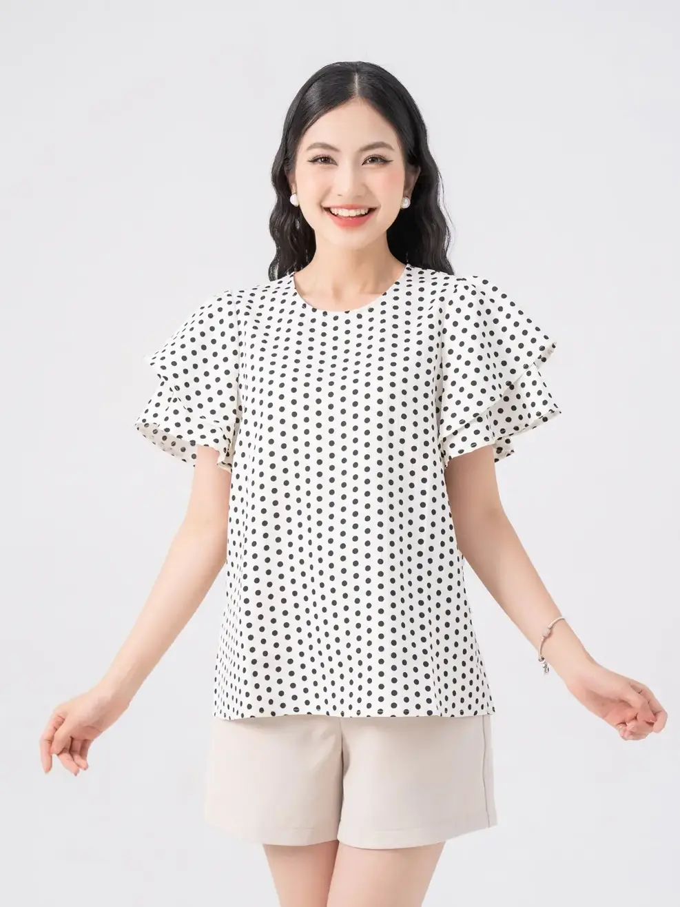 Áo Sơ Mi Tay Ngắn Nữ Tay Loe 2 Tầng - KEM BI ĐEN - S