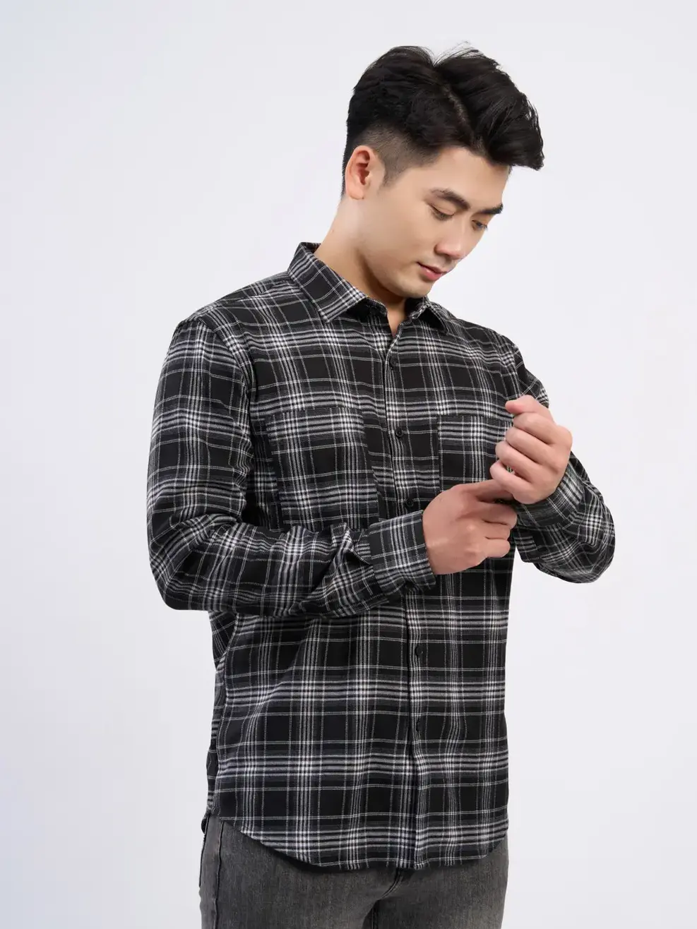 Sơ mi kẻ 2 túi ngực - Kẻ đen - L