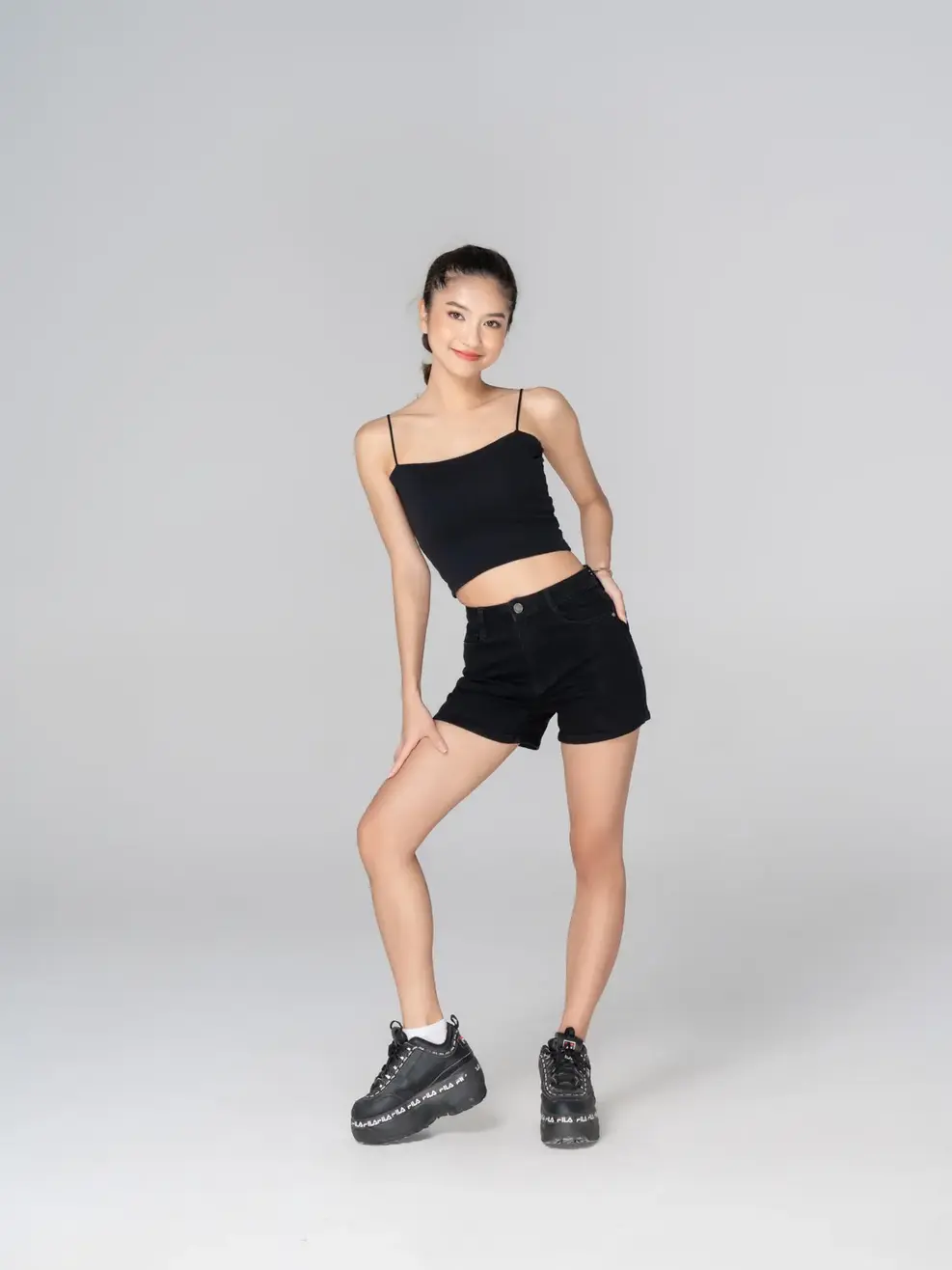 Áo hai dây nữ ôm sát dáng ngắn - Đen - S