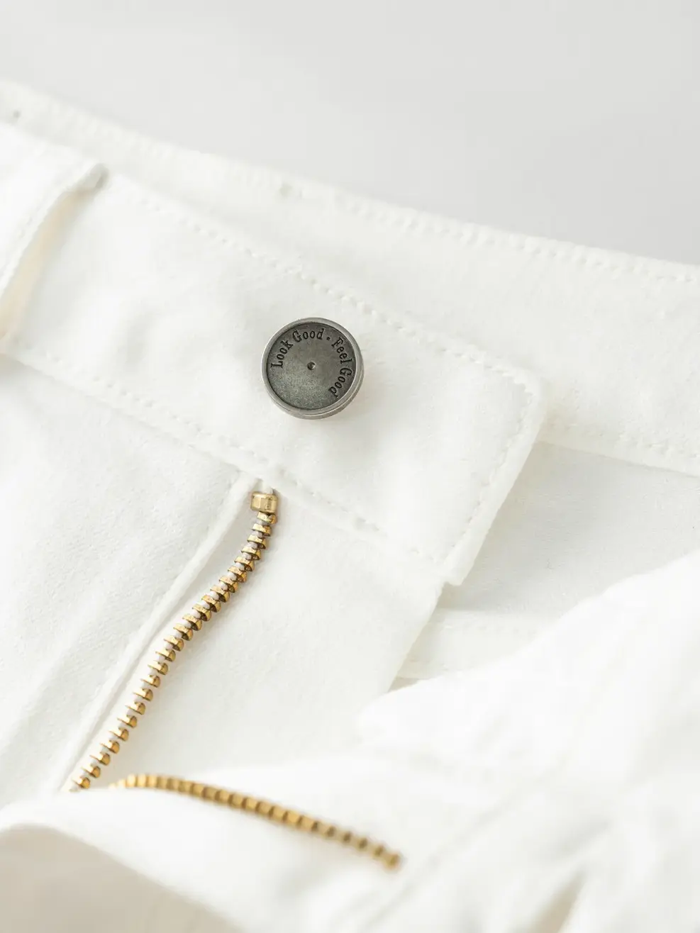 Quần Jean Nữ Baggy Bổ Túi - Trắng - 25