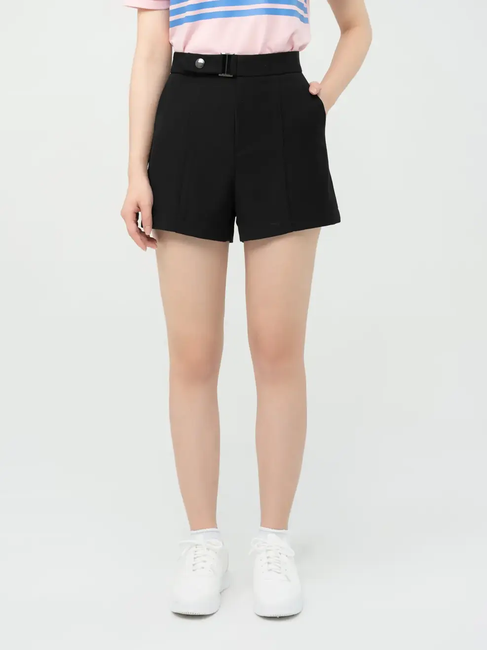 Quần Short Nữ Đai Cạp - Đen - S