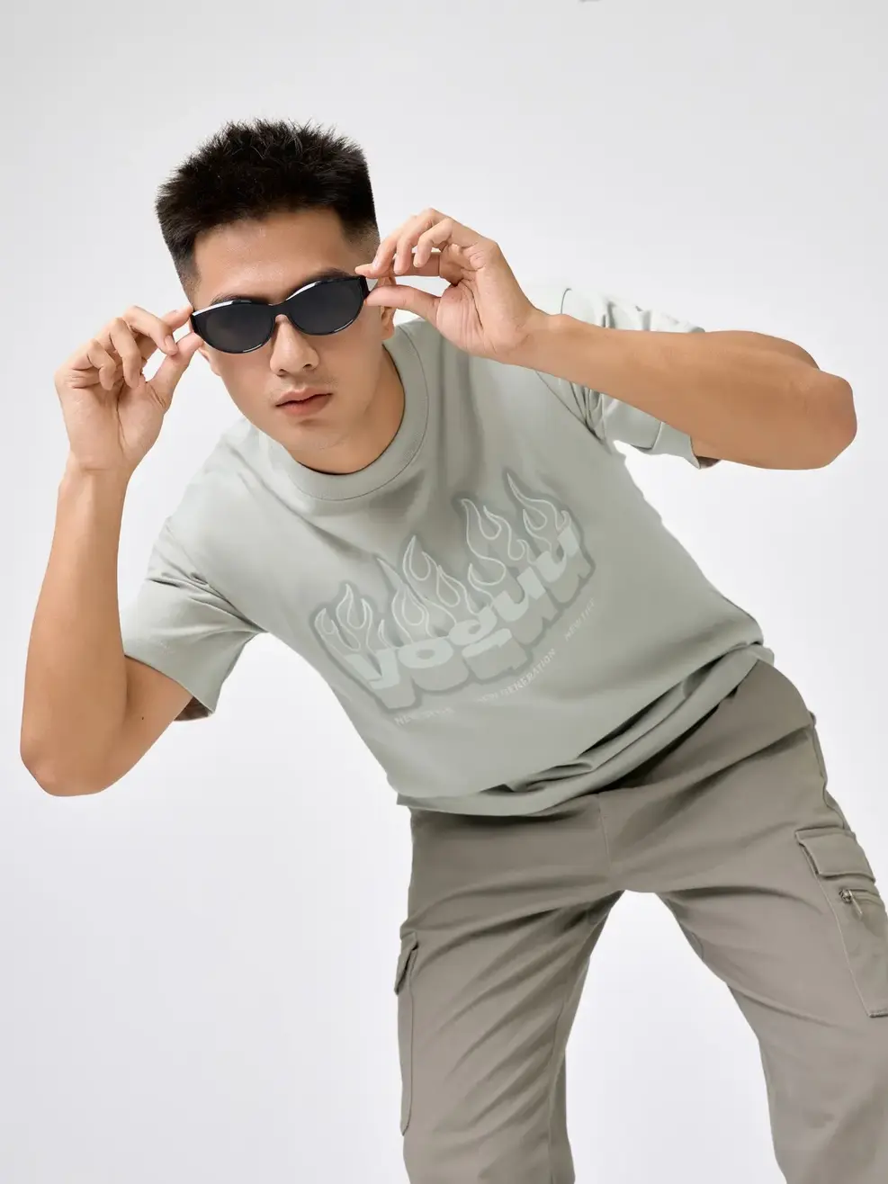 T-shirt Yoguu Logo Trước Ngực - Ghi nhạt - 0