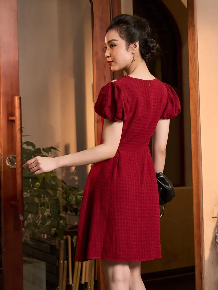 Váy Nữ Cut Out Vai Tay Bồng - Đỏ - S