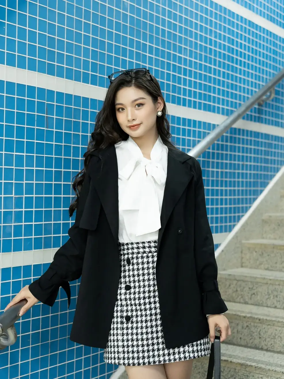 Áo Măng Tô Nữ Ngắn Đai Buộc Eo - Đen - S