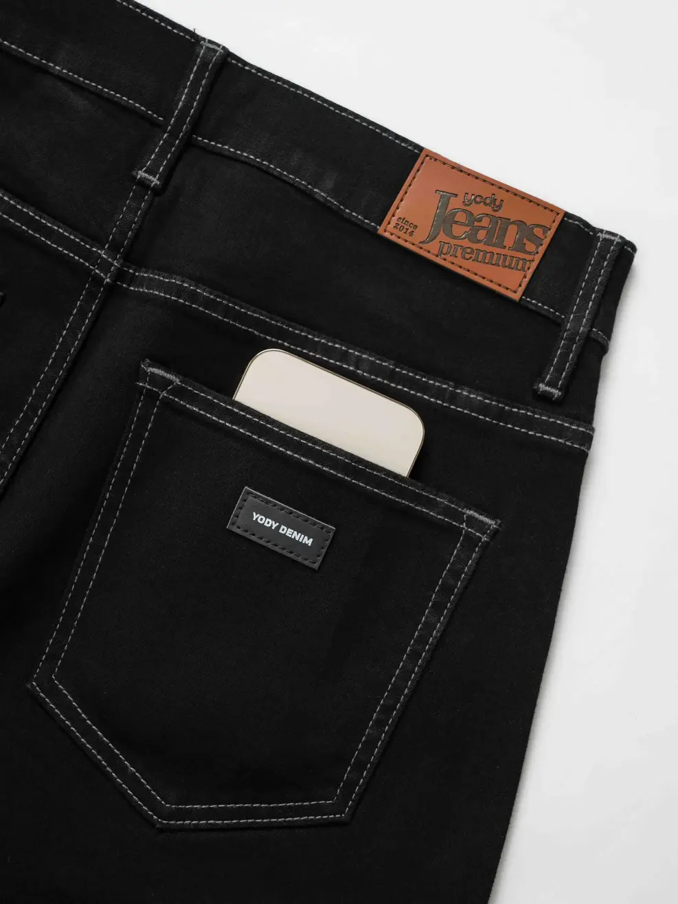 Quần Jeans Nam Slim Cafe Phối Chỉ Mác Da - Đen - 28