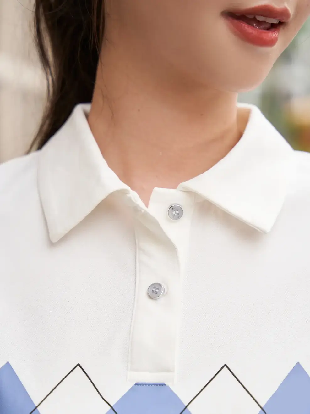 Polo nữ mắt chim croptop in hình - Trắng - S