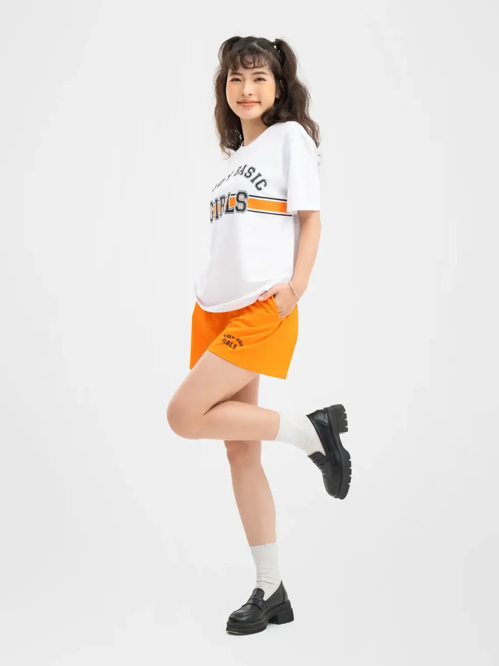 Đồ Bộ Nữ Dáng Rộng In Phối Ngực Bột Ngô - Trắng cam - S