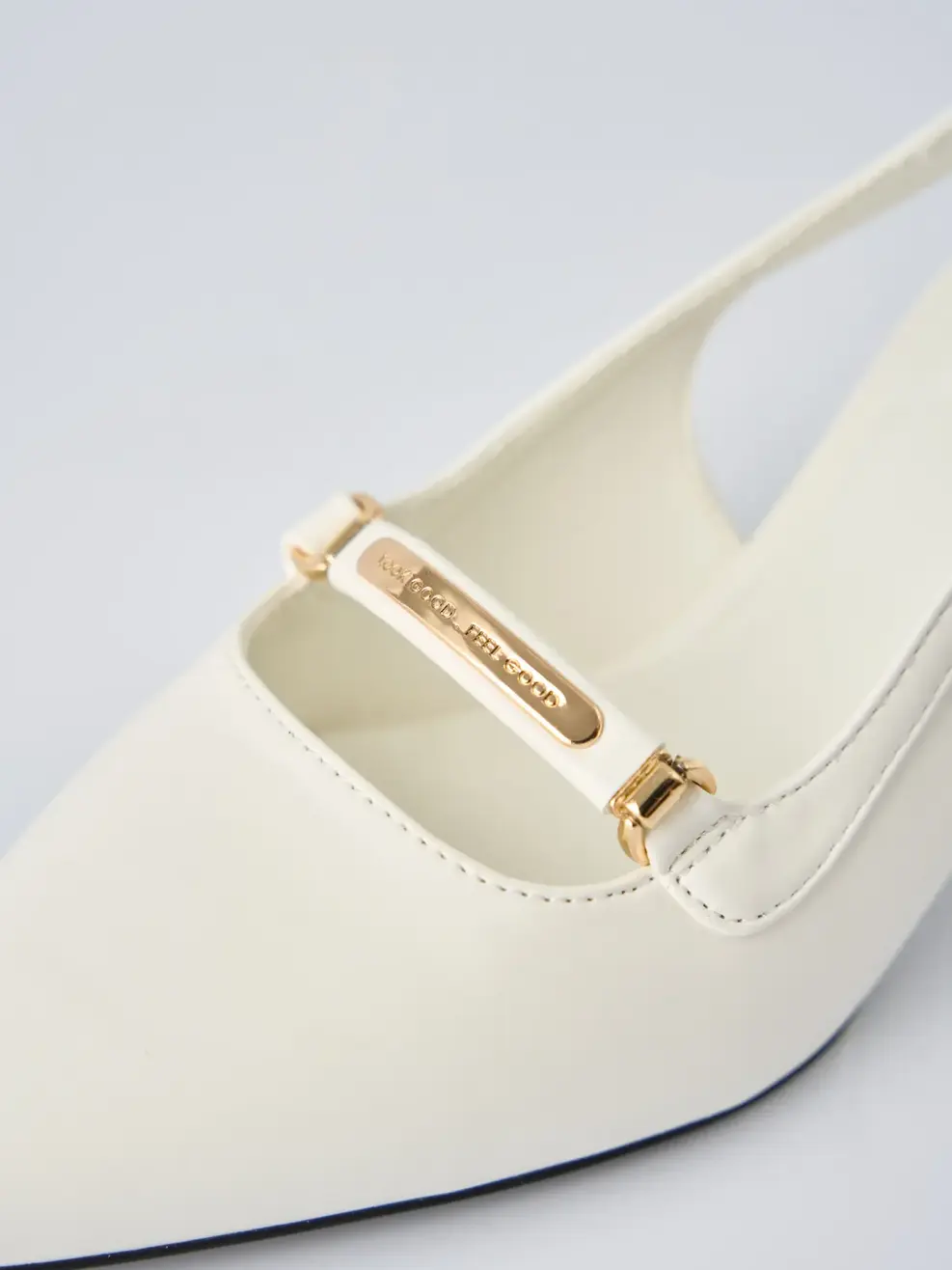 Giày Dép Cao Gót Nữ Mũi Nhọn Phối Gọng Kim Loại - Trắng 001 - 35