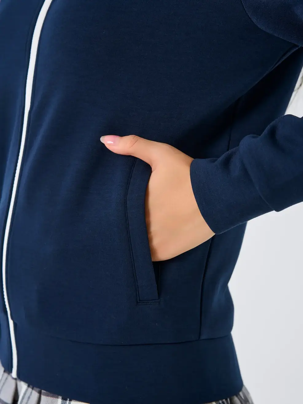 Áo Khoác Nỉ Thể Thao Nữ Cổ Dựng Phối Tay - Tím than - S