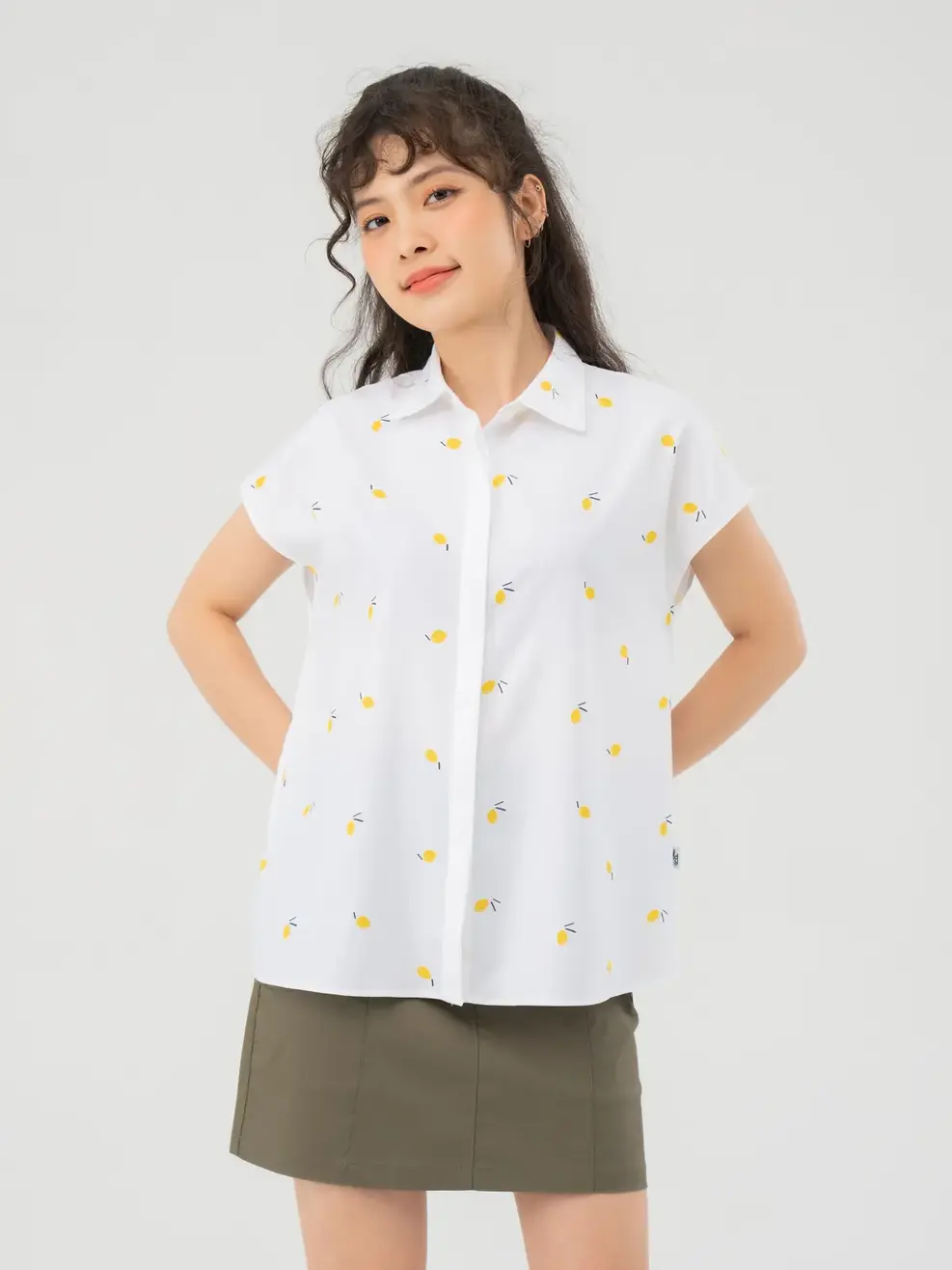 Áo Sơ Mi Tay Ngắn Nữ Vai Chờm In Họa Tiết - Trắng - S