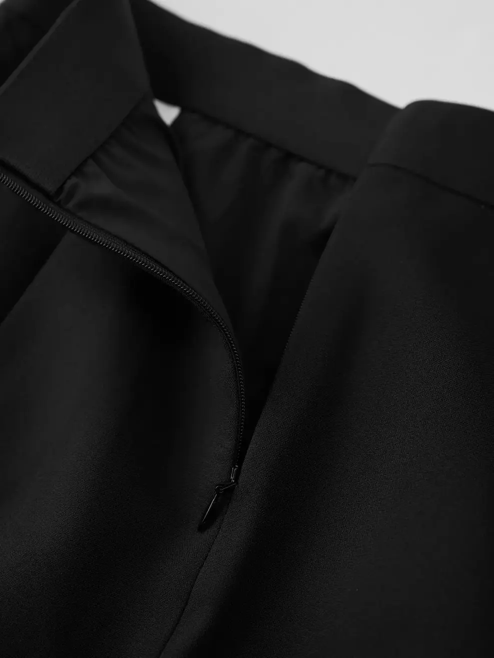 Chân Váy Pencil over the knee essential - Đen 001 - S