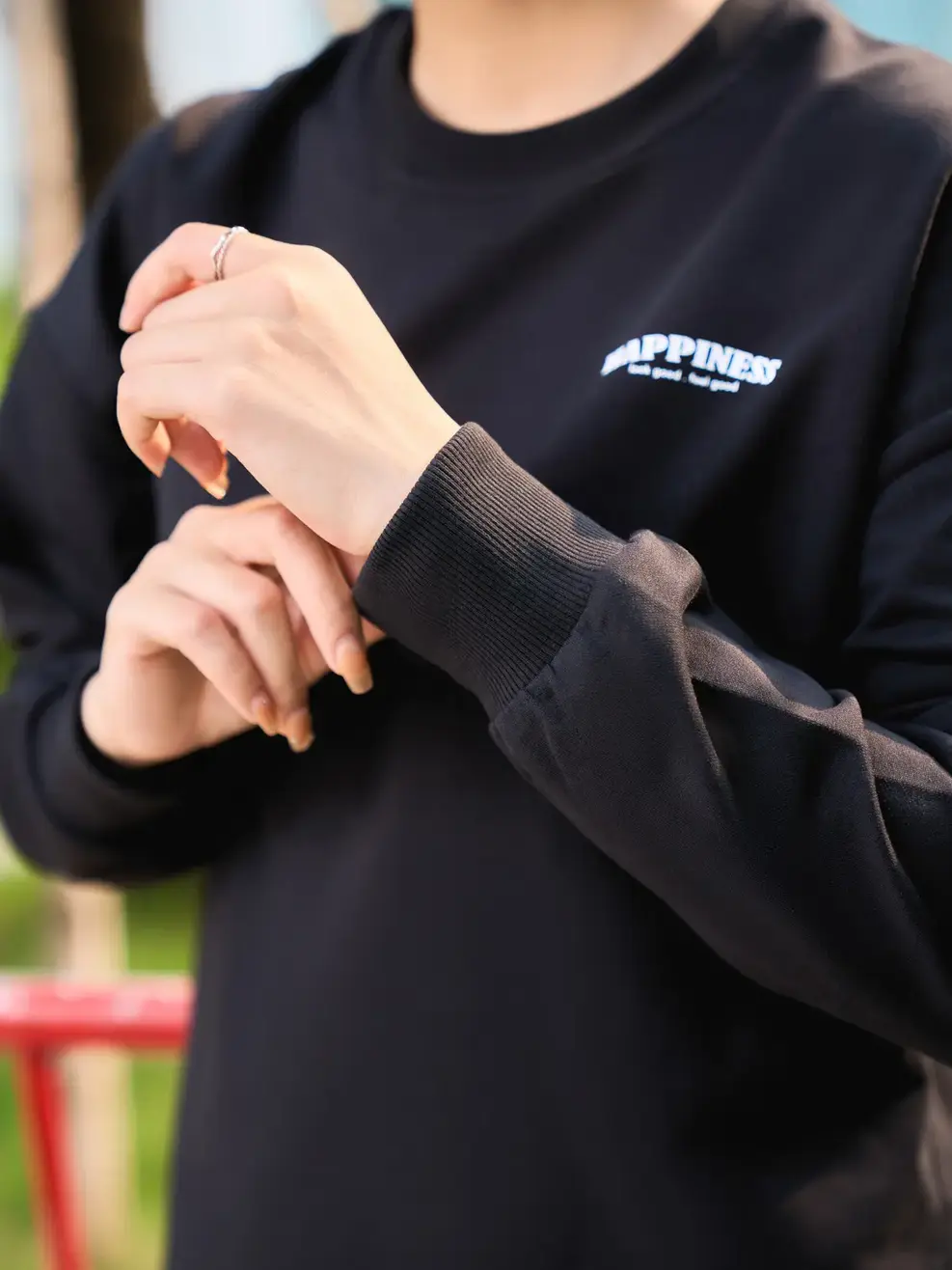 Bộ đông nữ nỉ in chữ HAPPINESS - Đen - S