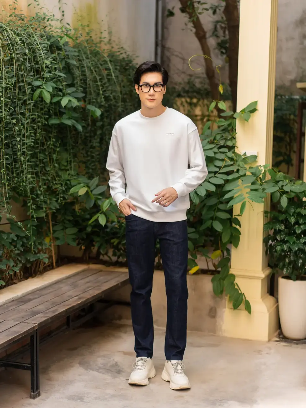 Áo thu đông dáng rọng in ngực - Trắng 1 - M