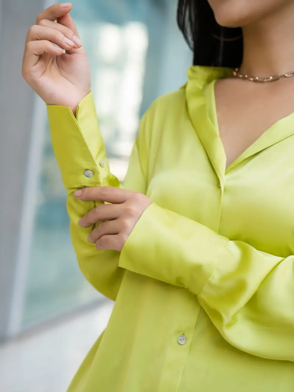 Áo sơ mi dài tay nữ lụa satin - Xanh - S