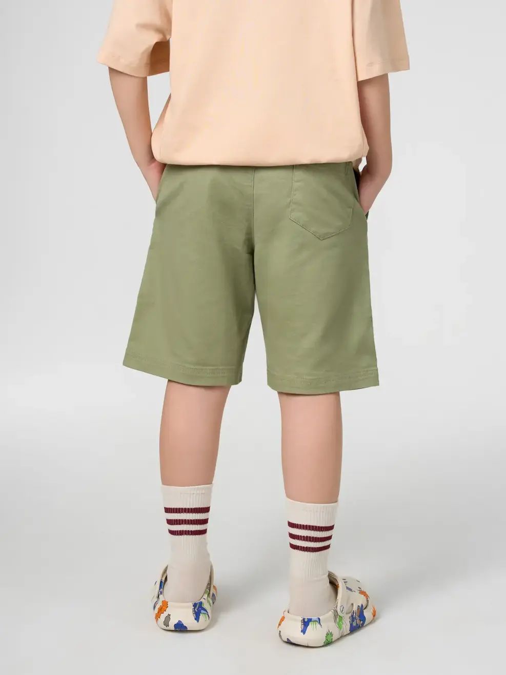 Quần Shorts Kaki Bé Trai Túi Hậu Ốp - Ôliu 006 - 8-9