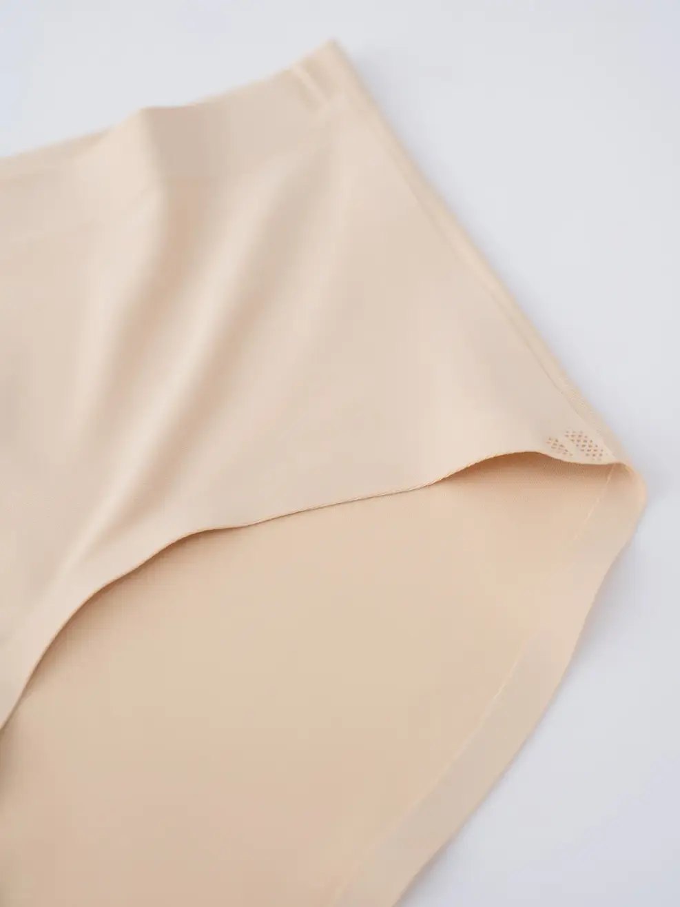 Quần Lót Nữ Hipster Seamless Siêu Mềm Mướt - BE 147 - M