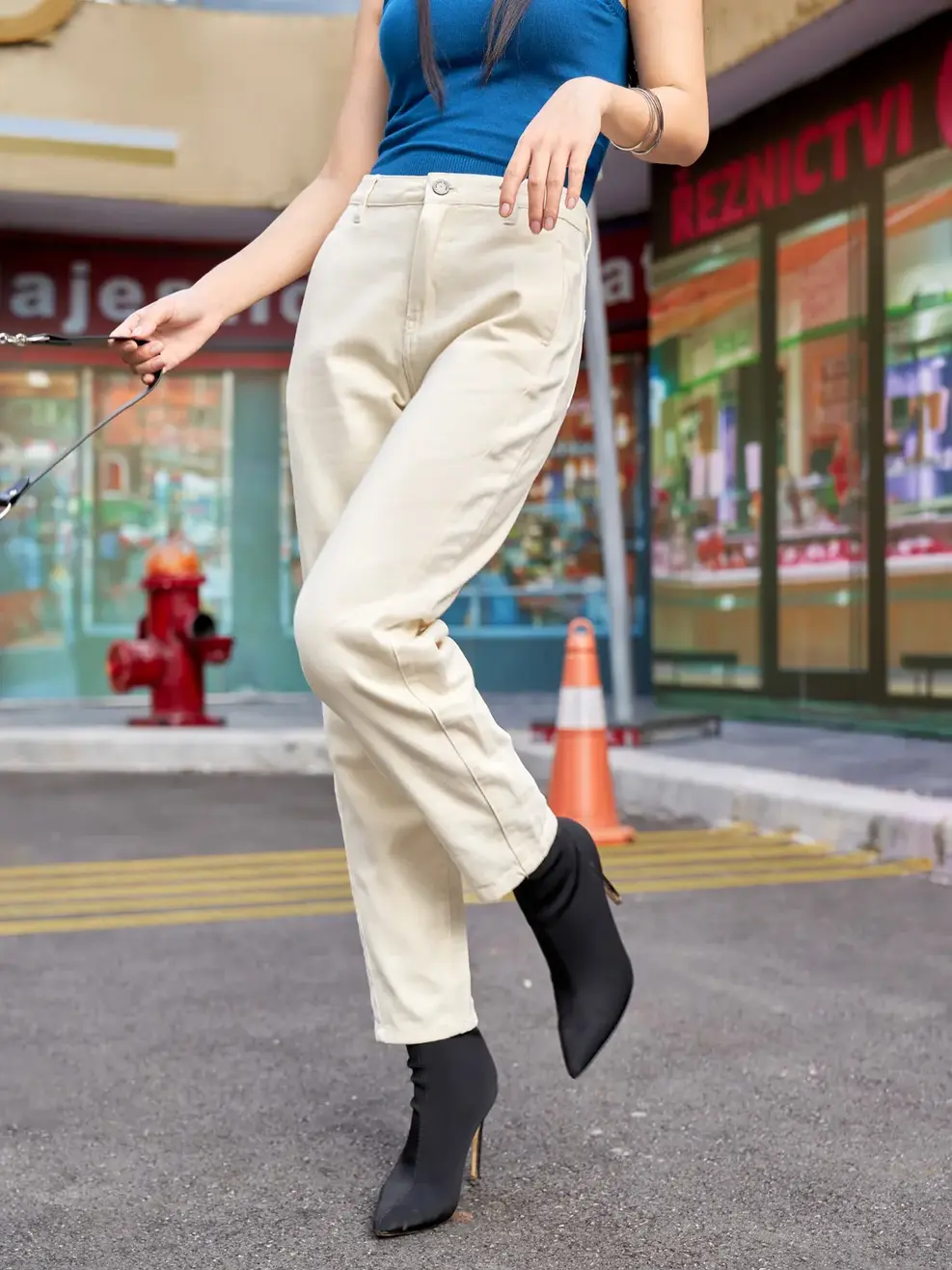 Quần khaki dáng boy túi dọc - Be sáng - 27