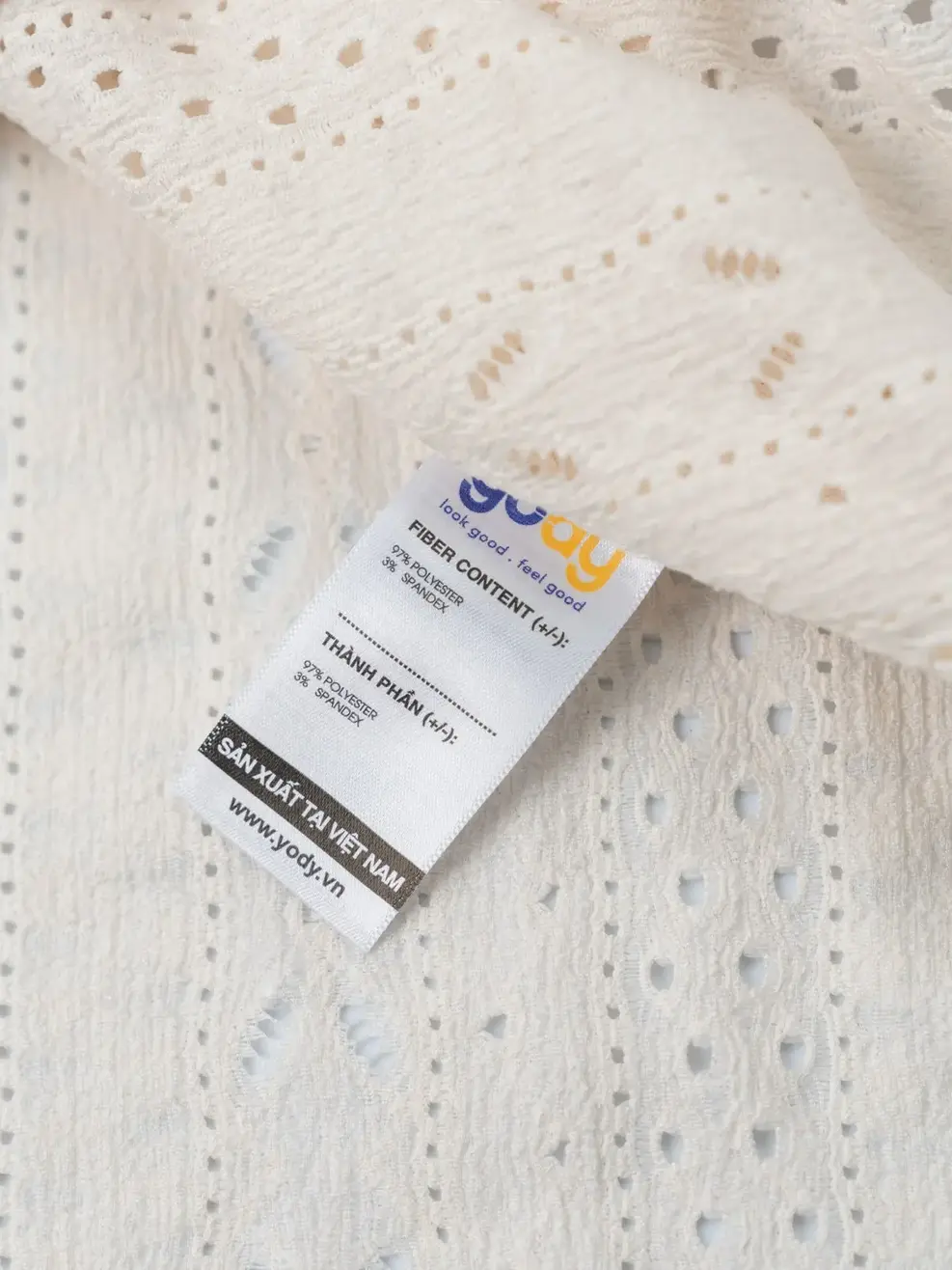 Sơ Mi Dài Tay Nữ Cổ Choker Vải Knit Họa Tiết - Trắng - S