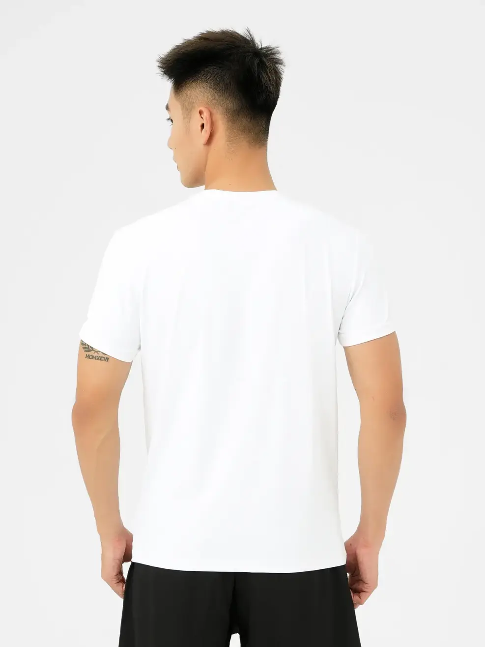 T-shirt Thể Thao Nam In Viền Cổ - Trắng - M