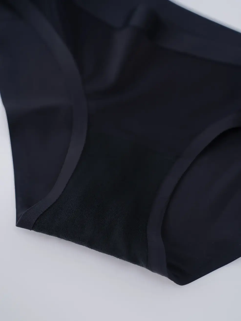 Quần Lót Nữ Hipster Seamless Siêu Mềm Mướt - ĐEN 002 - M