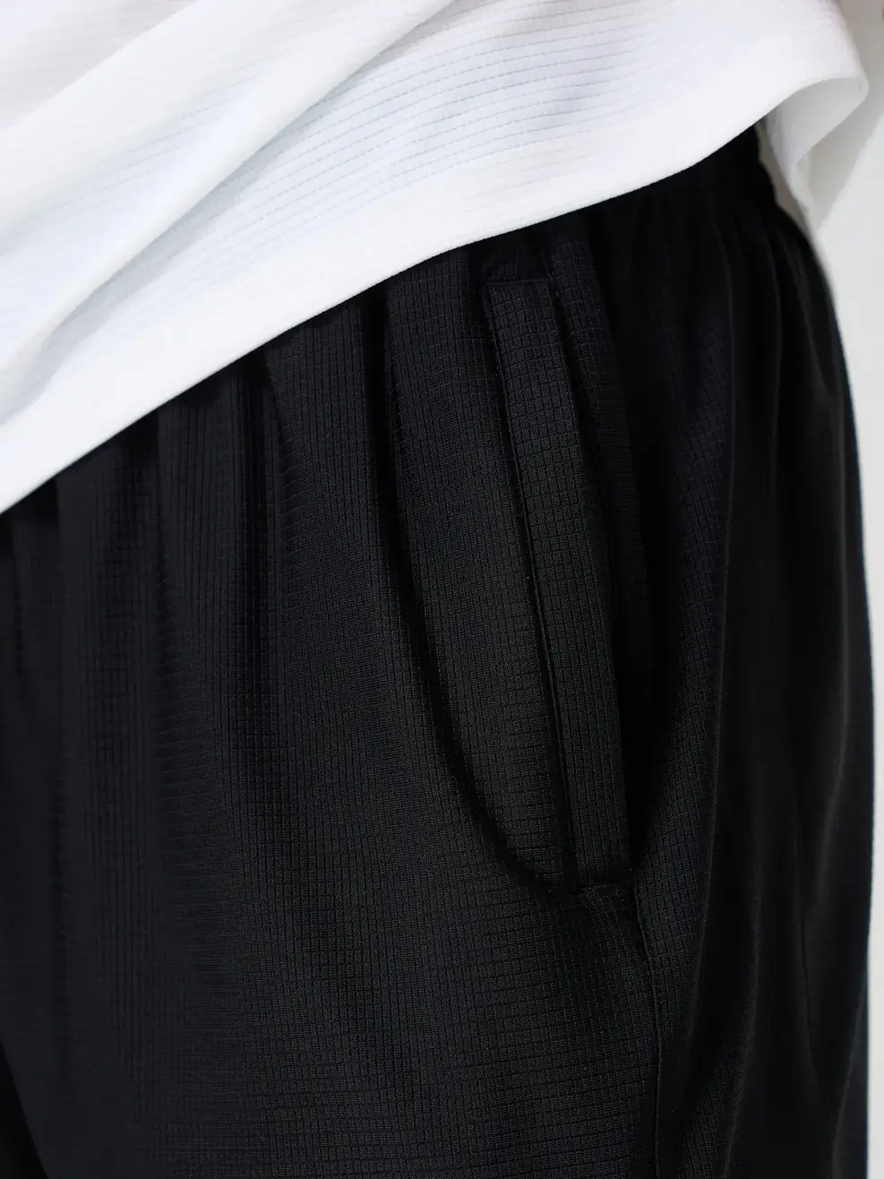 Bộ Đồ Nam Thể Thao In Họa Tiết - TRẮNG PHỐI ĐEN 55 - XL