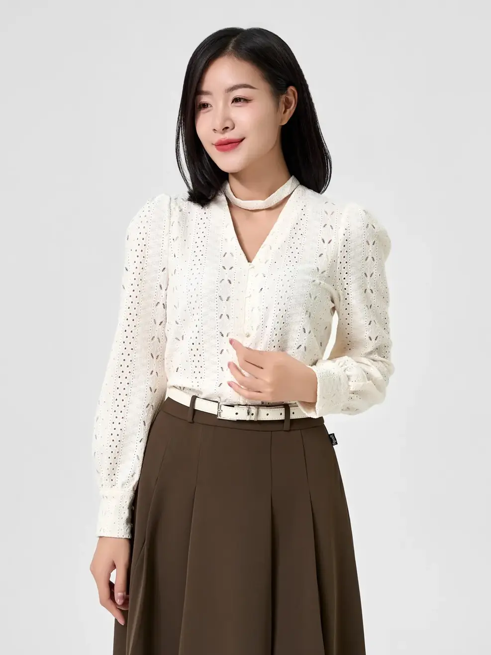 Sơ Mi Dài Tay Nữ Cổ Choker Vải Knit Họa Tiết - Trắng - S