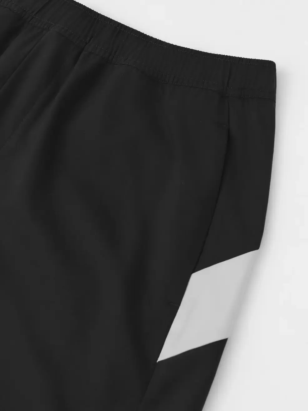 Quần Shorts Thể Thao 6.5 Inch Phối Sườn - ĐEN 002 - 29