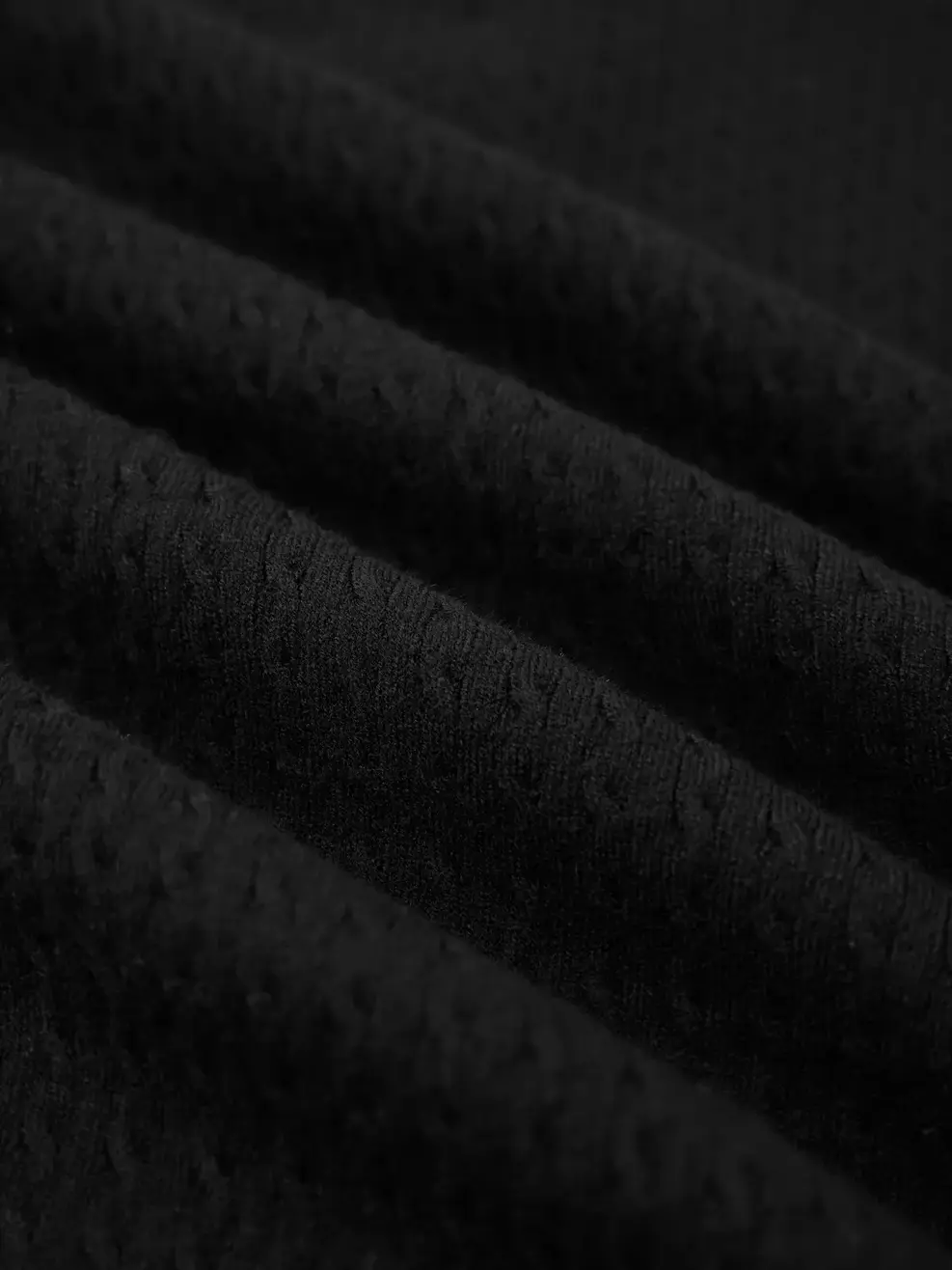 Áo Len Regular Cổ Tròn Vặn Thừng (alm7007) - Đen 001 - M