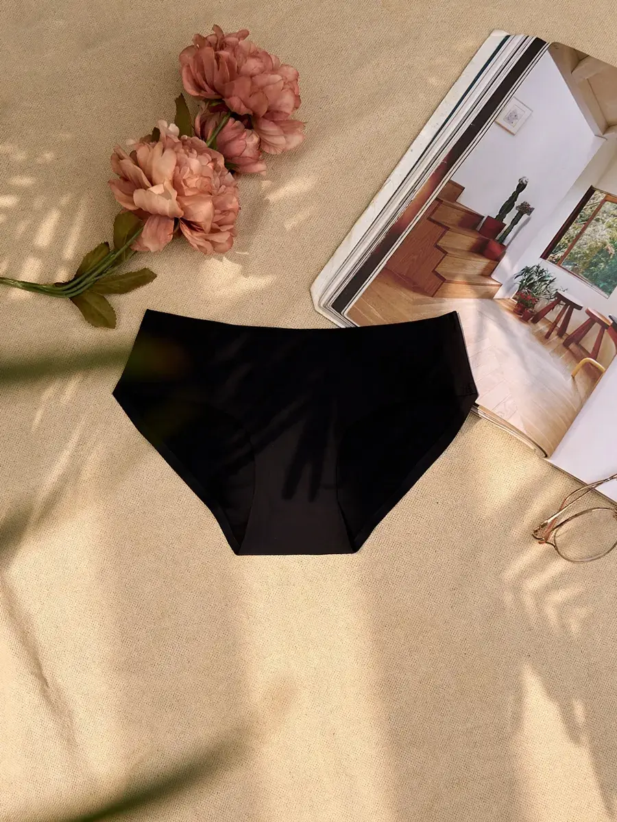 Quần chip nữ không đương may siêu mềm mịn - Đen - M