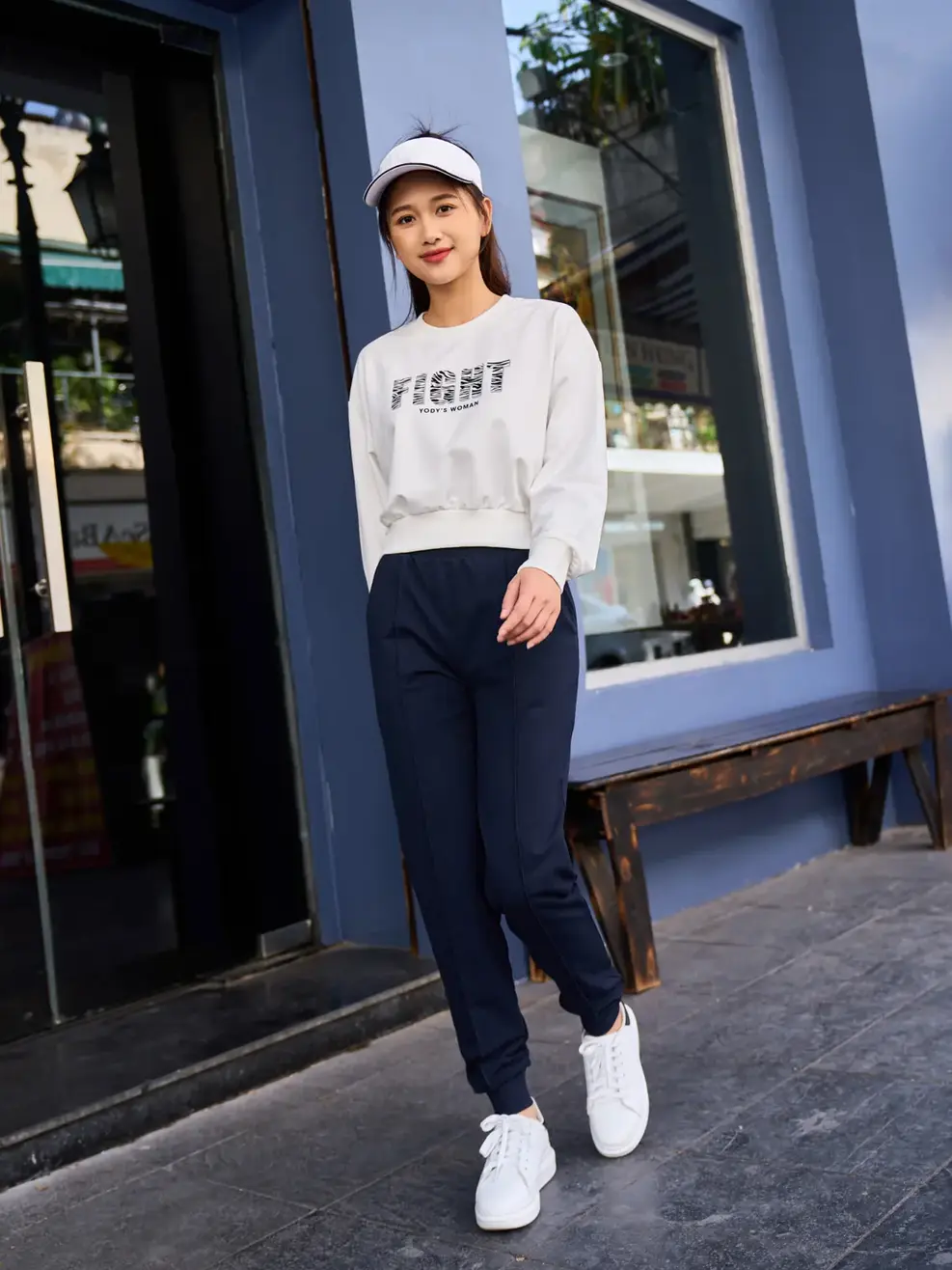 Bộ đông nữ năng động in FIGHT - Trắng phối navy - S