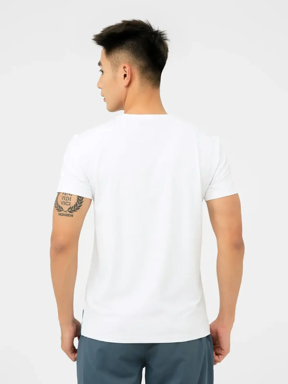 T-shirt Thể Thao Nam Hoạ Tiết Tràn Thân - Trắng - M
