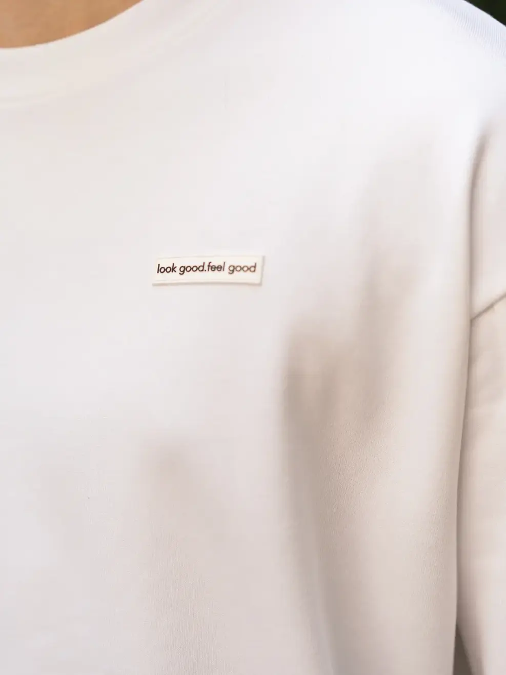 Áo thu đông dáng rọng in ngực - Trắng 1 - M