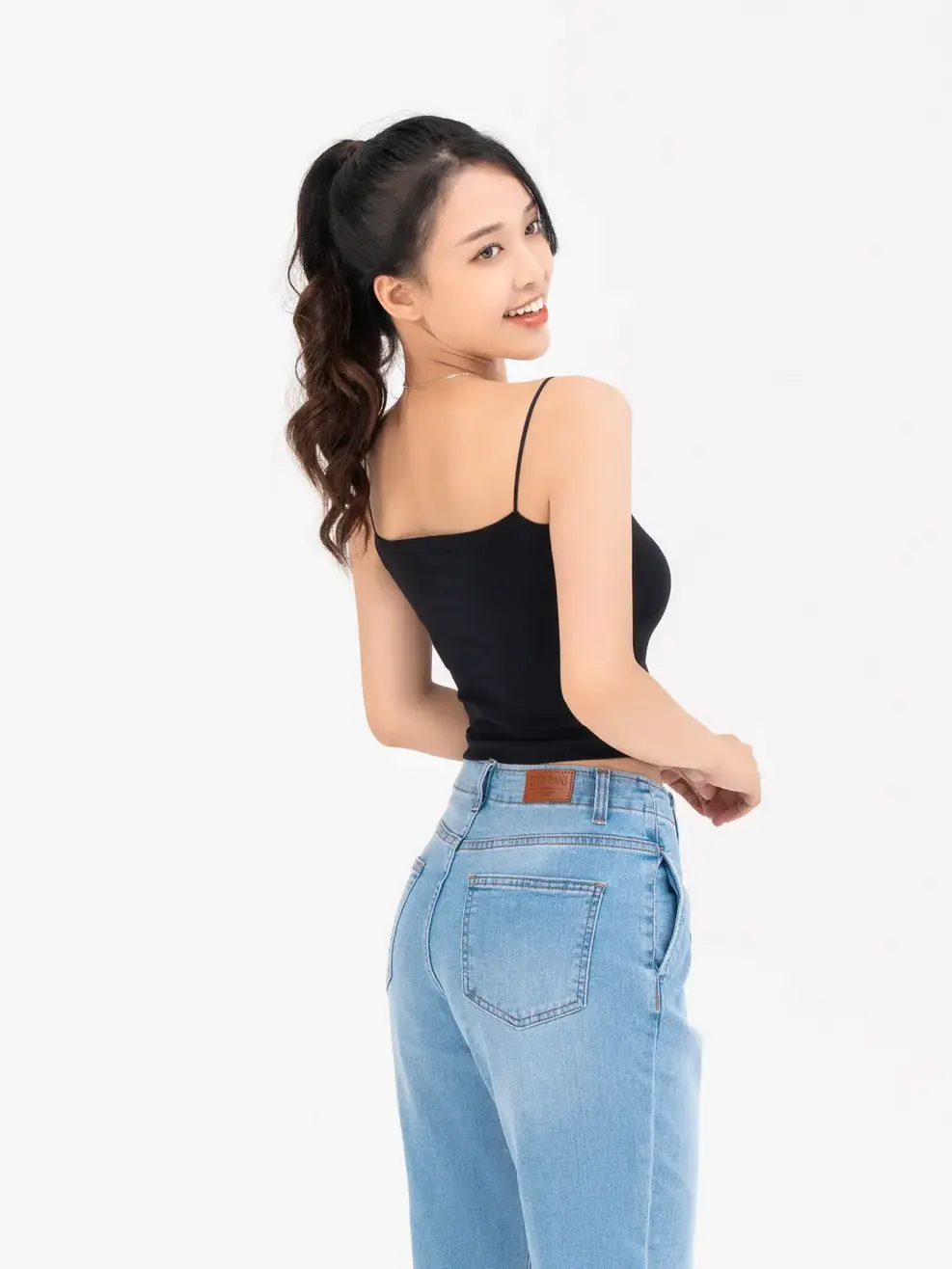 Áo hai dây nữ ôm sát dáng lửng - Đen - S