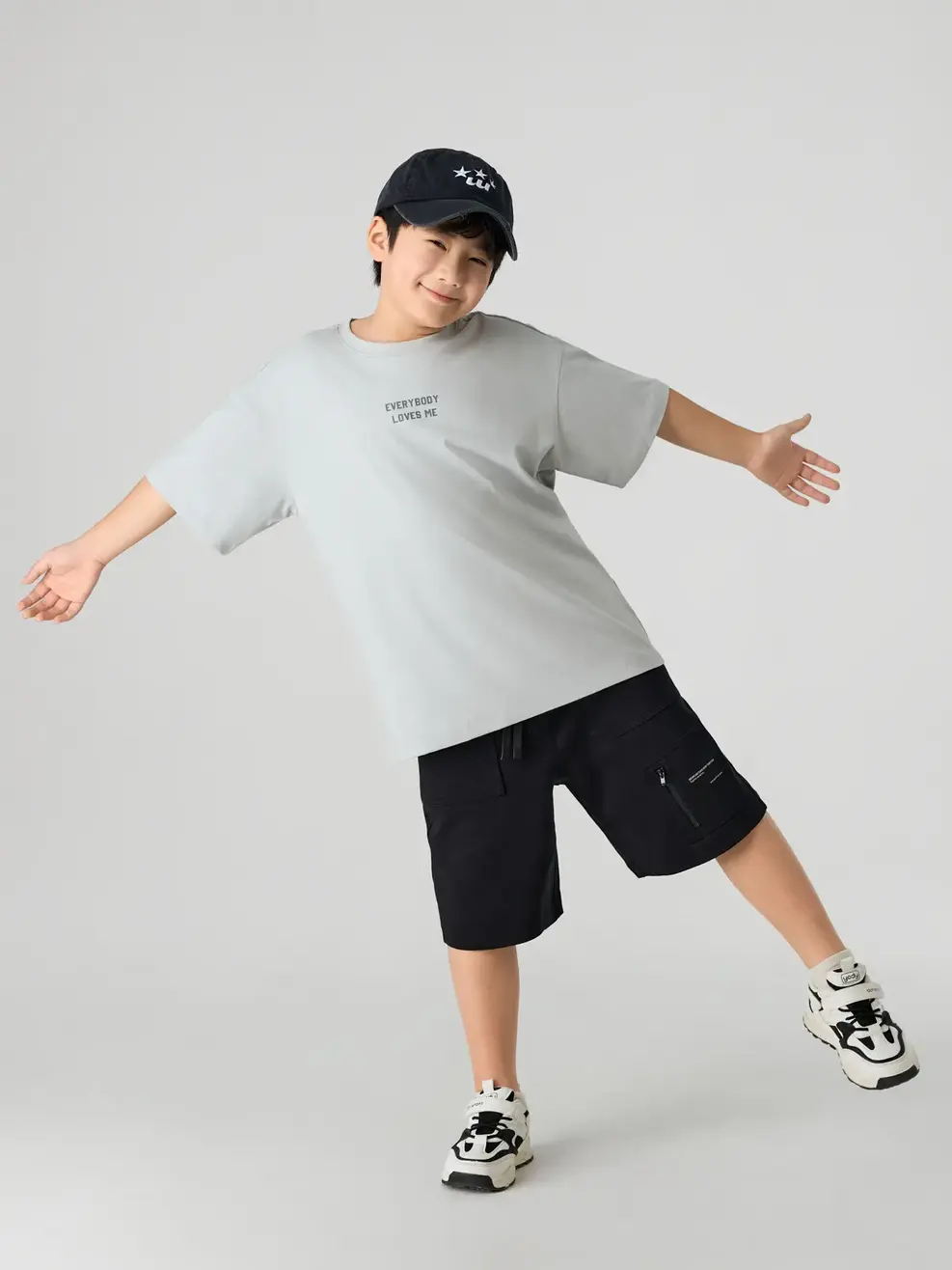 Quần Sooc Bé Trai Túi Ốp Ngang Đùi - Đen - 10-11