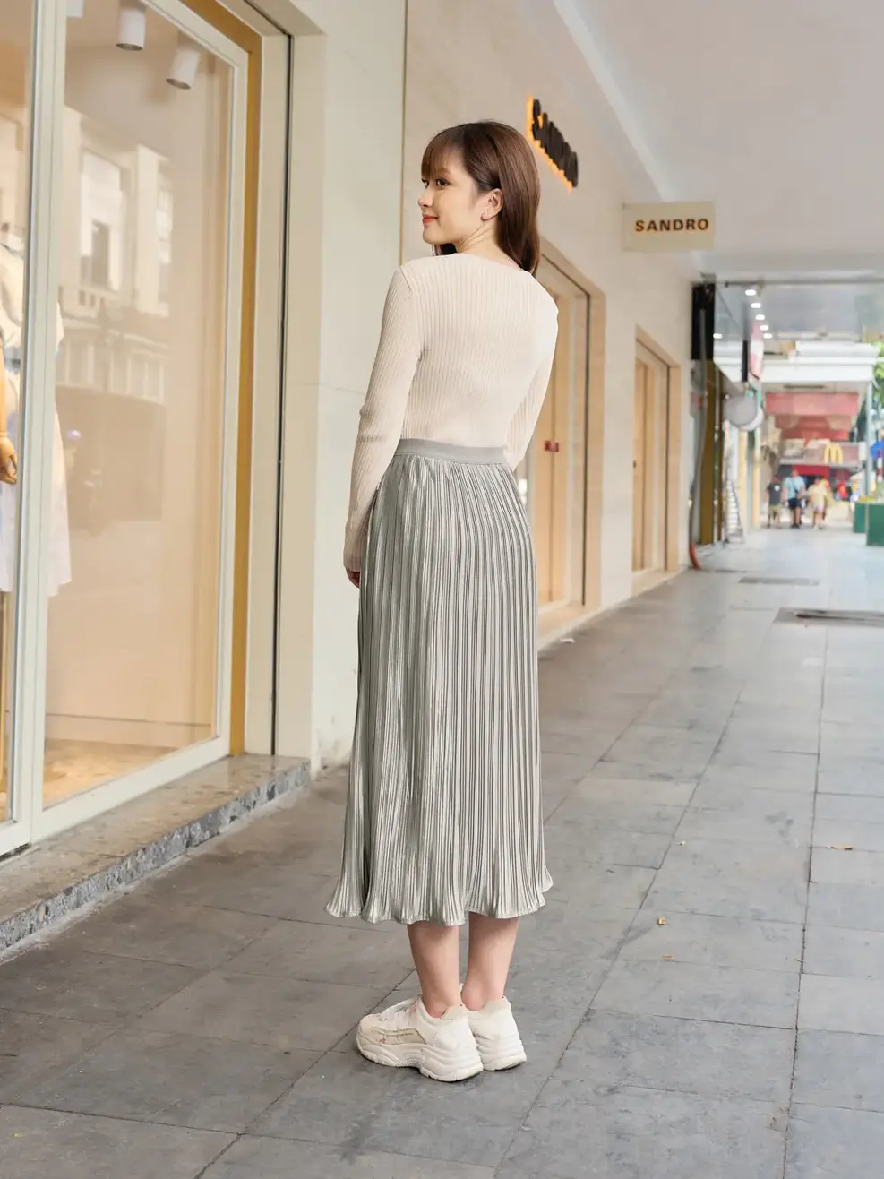 Chân váy dập ly chun cạp dáng dài - Xám - S