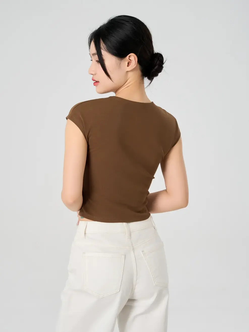 Áo Phông Tay Liền - Nâu 055 - M