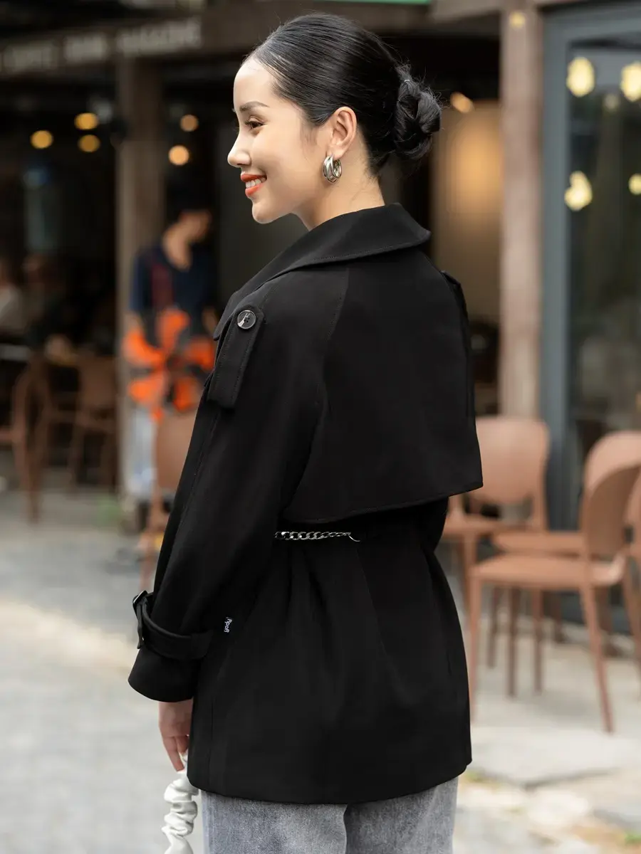 Áo Khoác Ngắn Cá Vai - Đen - S