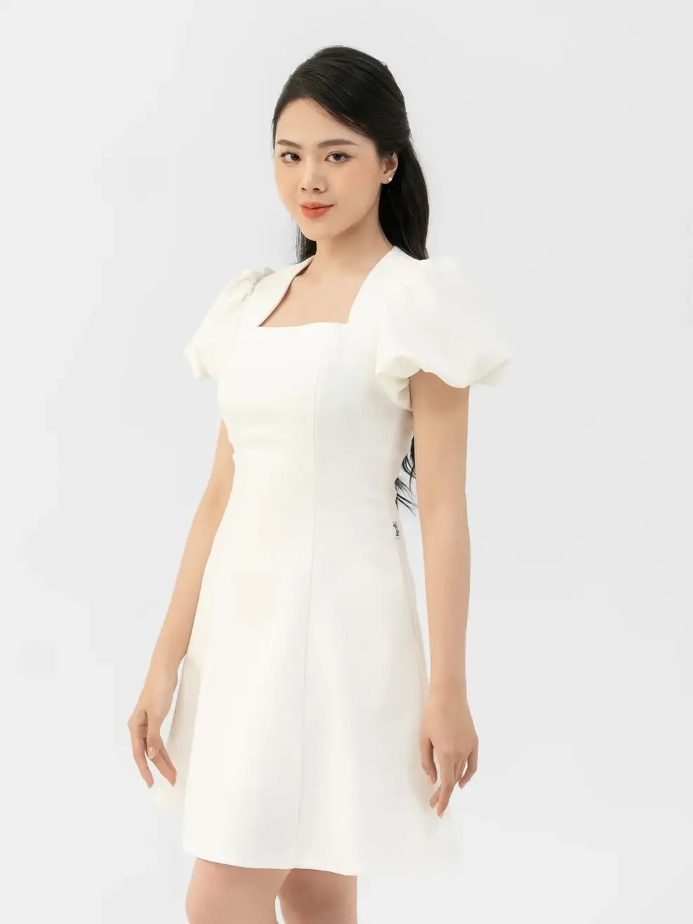 Váy 7 Mành Tay Bồng - Trắng - S