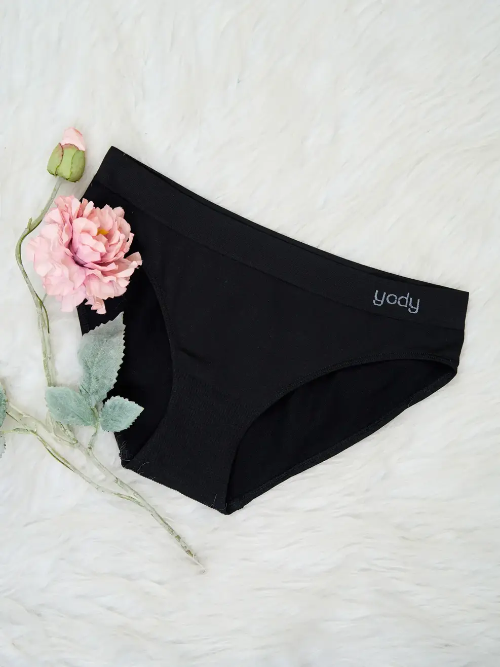 Quần lót nữ dệt liền mềm mại - Đen - M