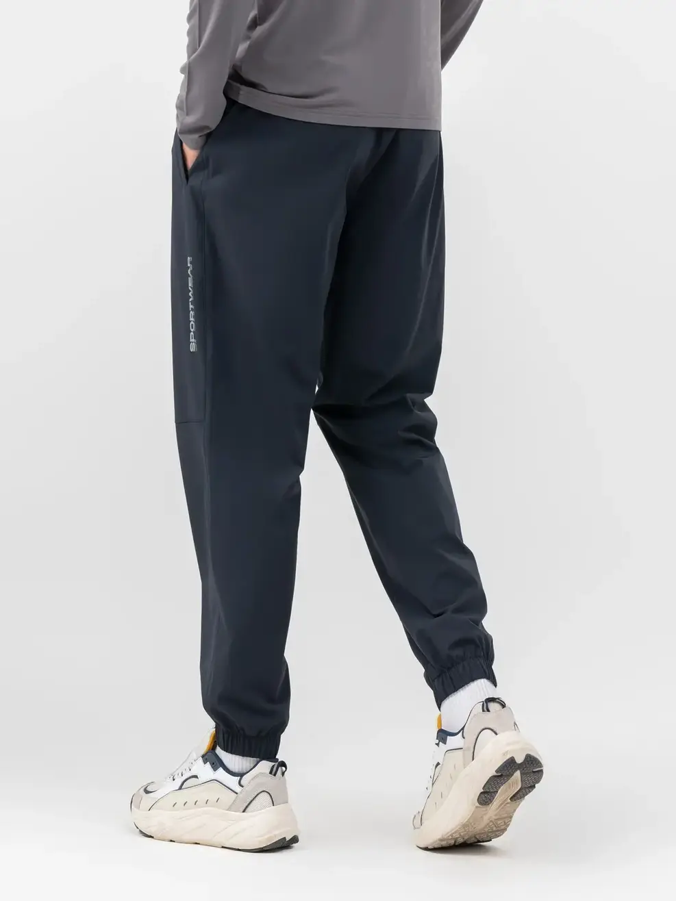 Quần Gió Thể Thao Nam In Running - Navy Đậm - M