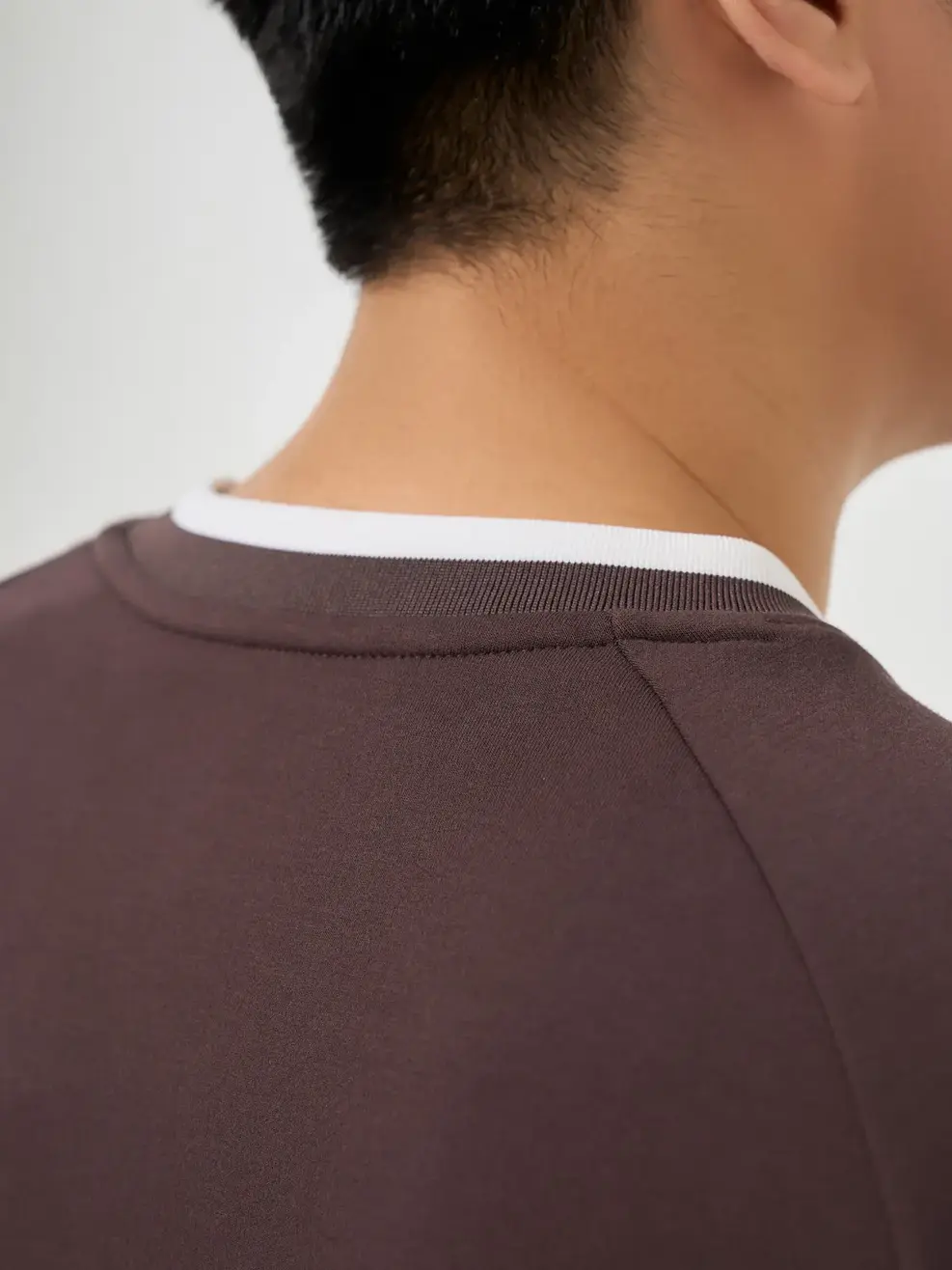 Áo Nỉ Nam Tay Raglan Bo Phối - Nâu 152 - M