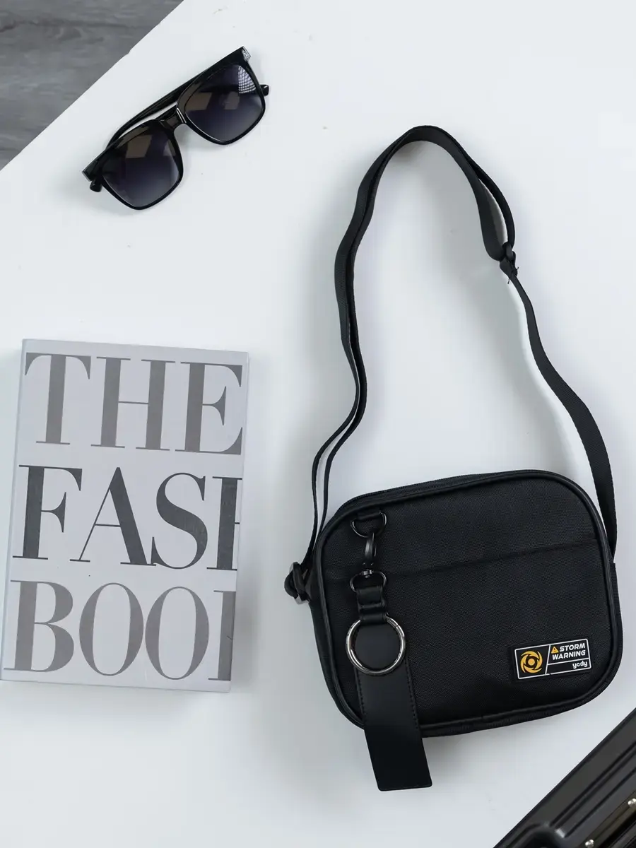 Túi unisex chống nước phối da - Đen