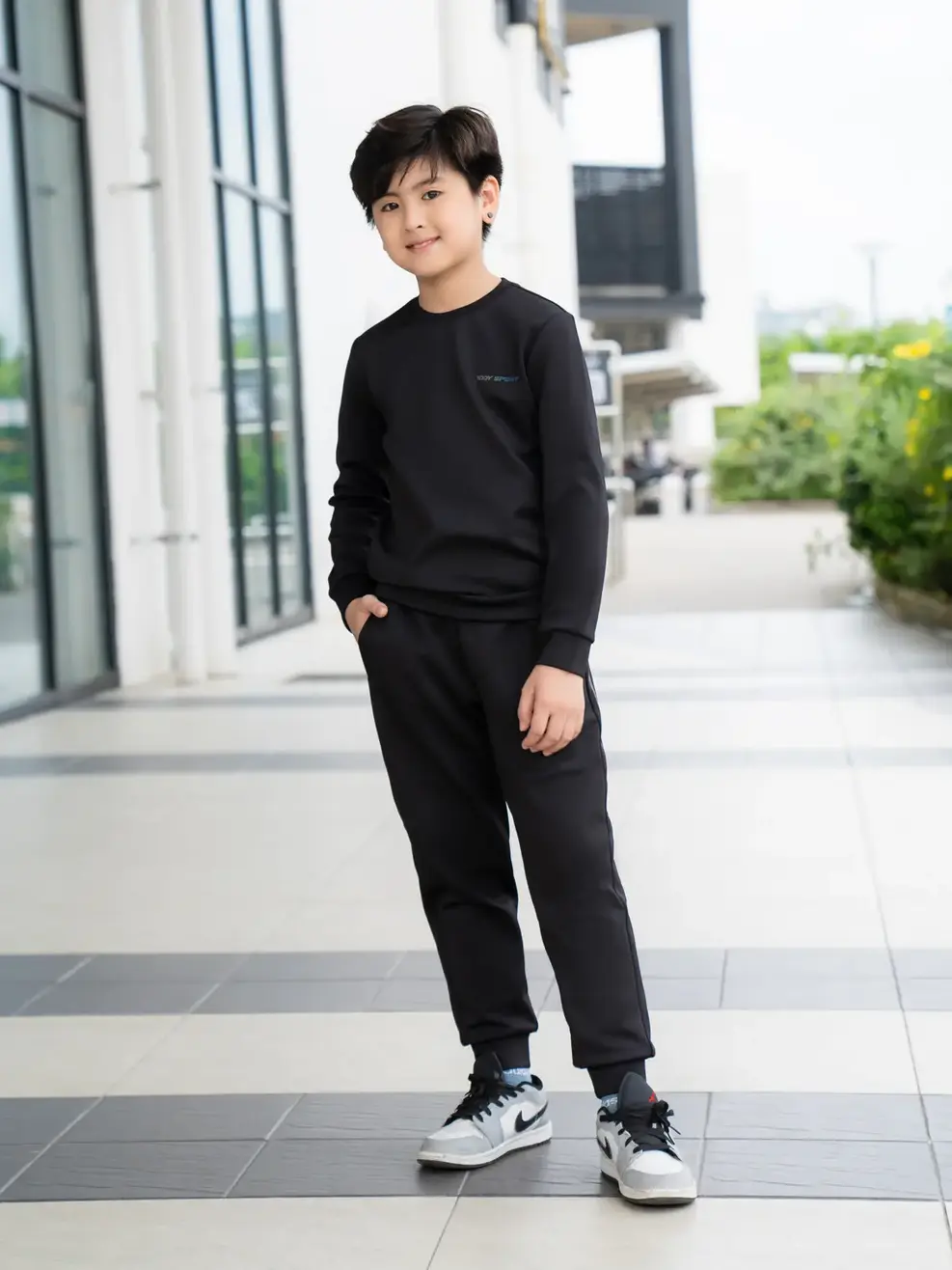 Bộ đồ thể thao trẻ em in sọc - Đen - 8