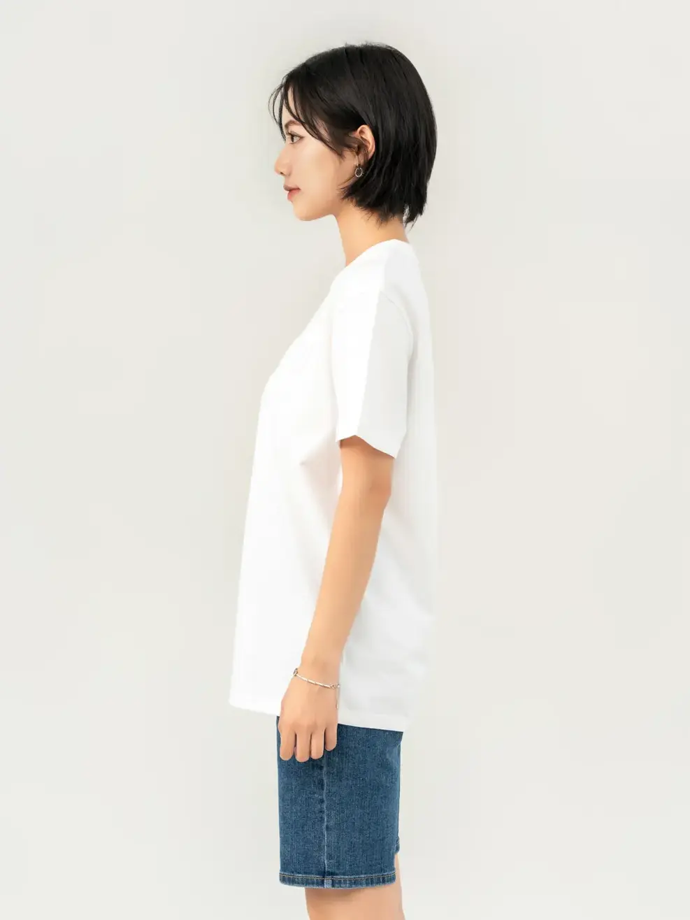 T-shirt Nữ From Rộng Dập Chữ Nổi Cotton Usa - Trắng 1 - S