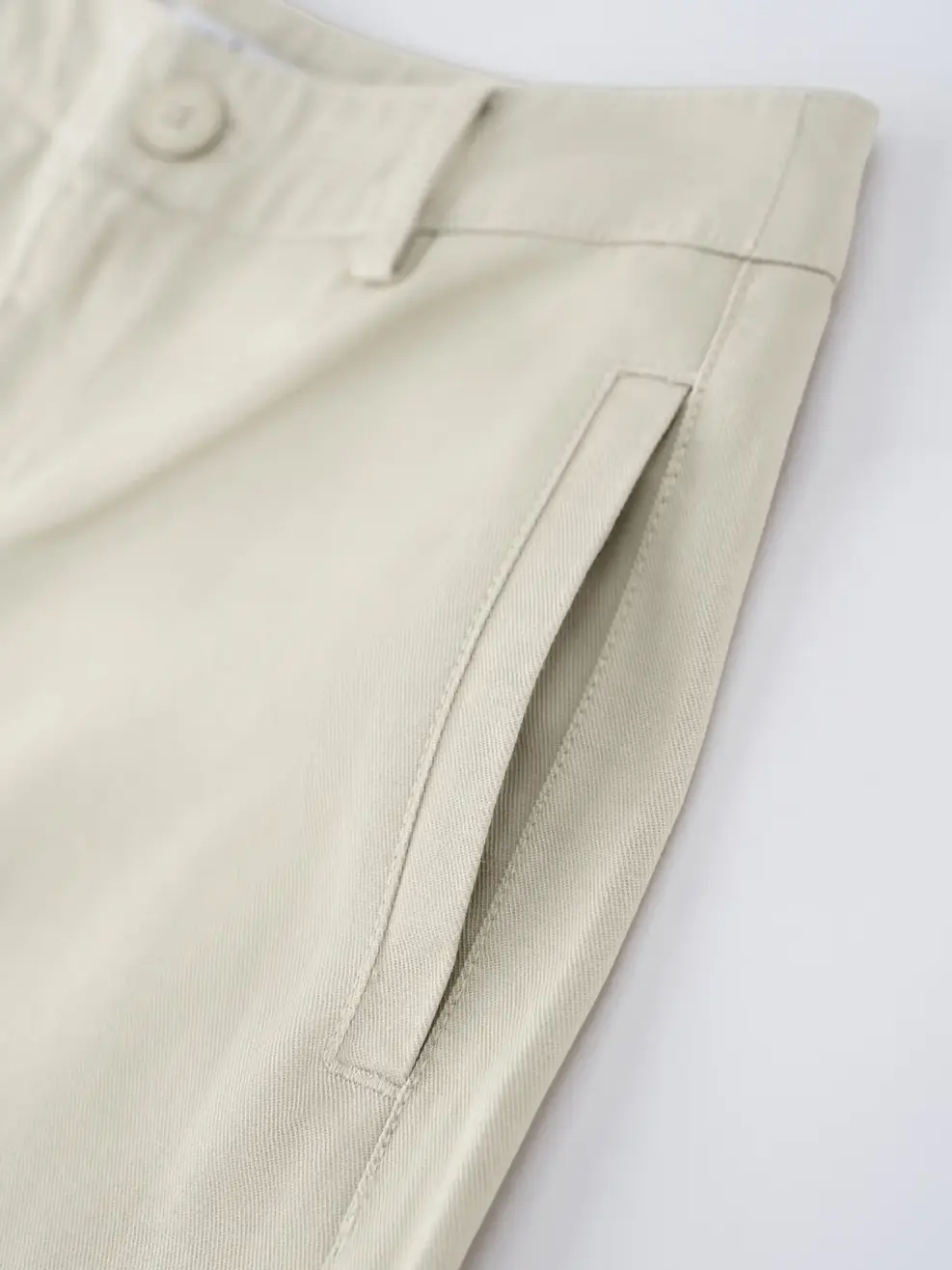 Quần Khaki Dáng Suông Cạp Cao Cơ Bản - Trắng 037 - 26