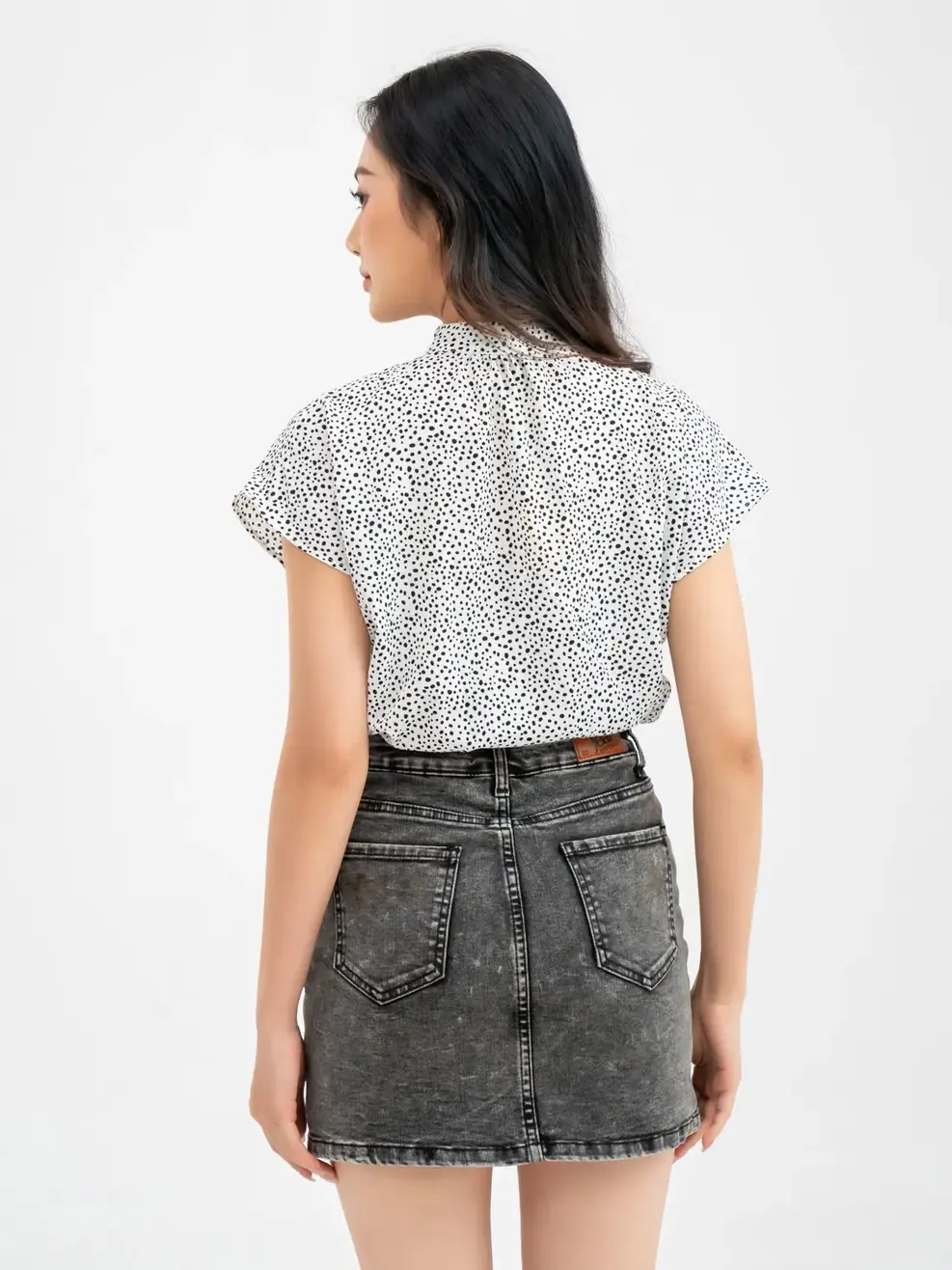 Sơ Mi Cộc Tay Nữ Phối Nơ Lệch - Trắng - S